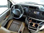 2015 Thor Motor Coach Chateau Photo #14