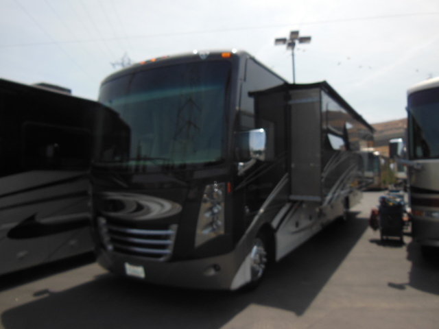 14 Thor Motor Coach Challenger
