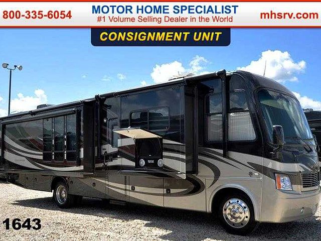 2012 Thor Motor Coach Challenger Photo