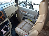 2015 Thor Motor Coach Chateau Photo #28