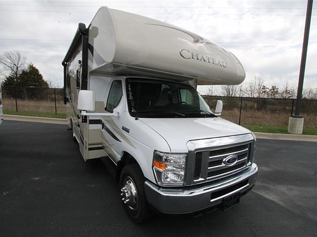 2015 Thor Motor Coach Chateau Photo
