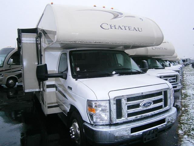 2015 Thor Motor Coach Chateau Photo