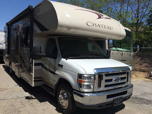 2016 Thor Motor Coach Chateau Photo