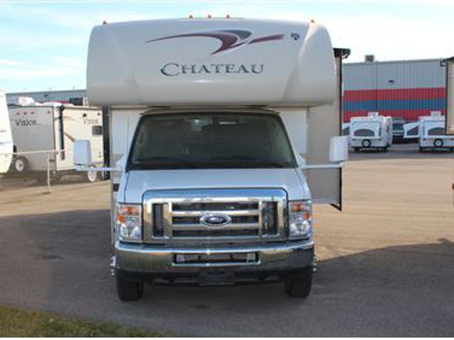 2015 Thor Motor Coach Chateau Photo