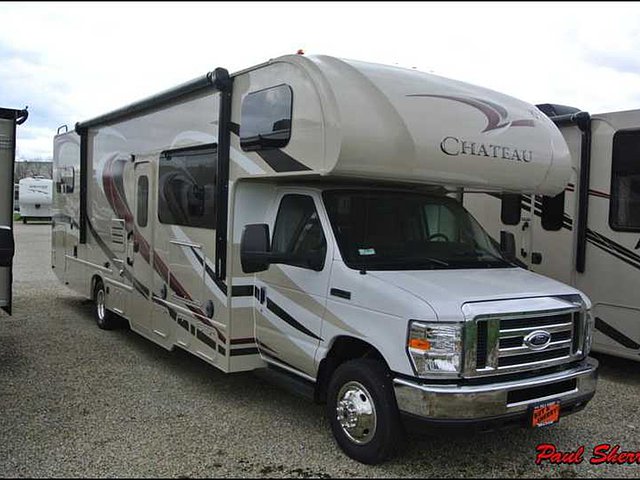 2015 Thor Motor Coach Chateau Photo