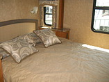 2015 Thor Motor Coach Chateau Photo #16