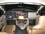 2015 Thor Motor Coach Chateau Photo #16