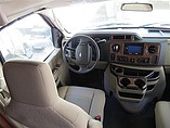 2015 Thor Motor Coach Chateau Photo #10