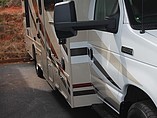 2015 Thor Motor Coach Chateau Photo #9