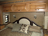 2015 Thor Motor Coach Chateau Photo #9