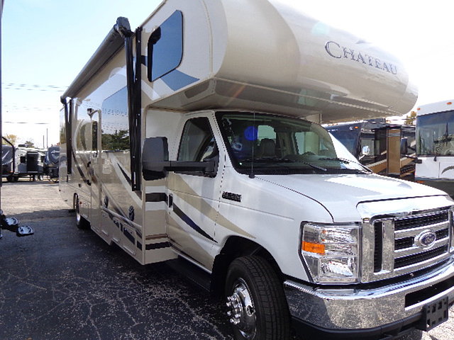 2015 Thor Motor Coach Chateau Photo