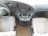 2004 Thor Motor Coach Four Winds Photo #7
