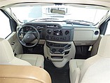2015 Thor Motor Coach Four Winds Photo #8