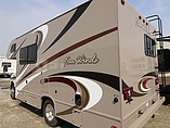 2015 Thor Motor Coach Four Winds Photo #13