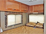 2016 Thor Motor Coach Four Winds Photo #11