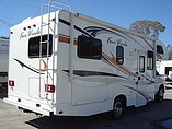 2012 Thor Motor Coach Four Winds Photo #6