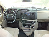 2013 Thor Motor Coach Four Winds Photo #49
