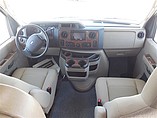 2014 Thor Motor Coach Four Winds Photo #6