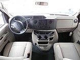 2015 Thor Motor Coach Four Winds Photo #8