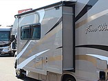 2015 Thor Motor Coach Four Winds Photo #5