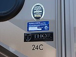 2015 Thor Motor Coach Four Winds Photo #11