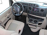 2015 Thor Motor Coach Four Winds Photo #28