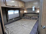 2015 Thor Motor Coach Four Winds Photo #9
