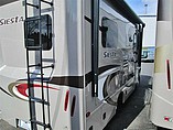 2015 Thor Motor Coach Four Winds Photo #5