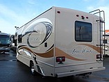 2014 Thor Motor Coach Four Winds Photo #12