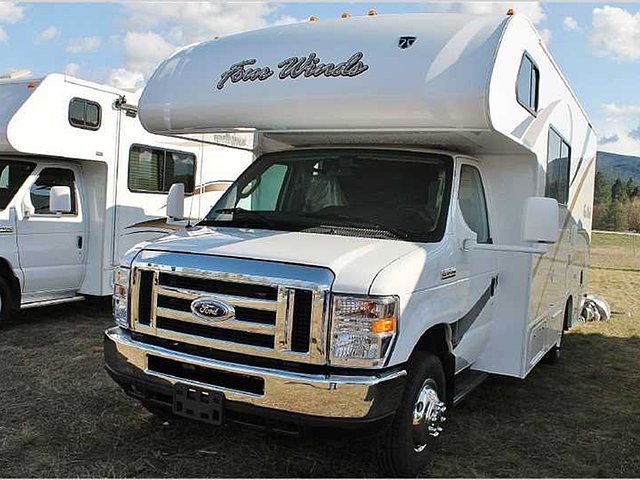 2016 Thor Motor Coach Four Winds Photo