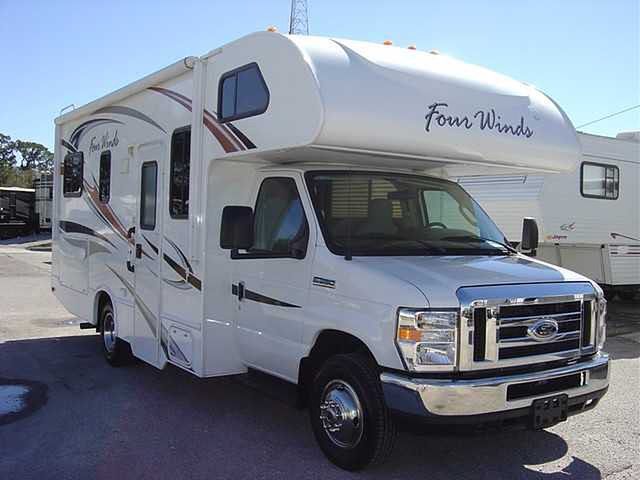 2012 Thor Motor Coach Four Winds Photo