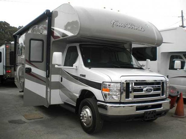 2016 Thor Motor Coach Four Winds Photo