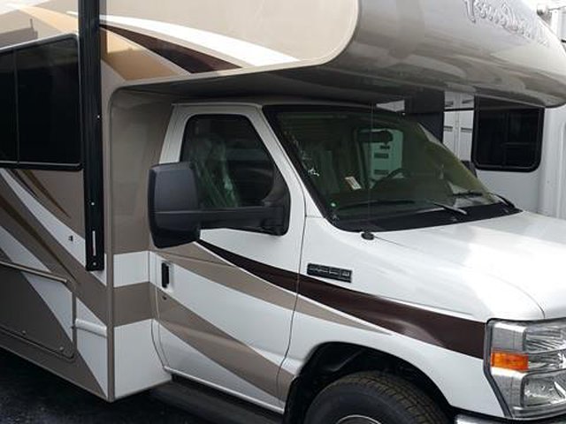 2016 Thor Motor Coach Four Winds Photo
