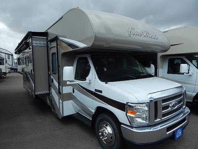2015 Thor Motor Coach Four Winds Photo