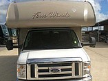 2015 Thor Motor Coach Four Winds Photo #6