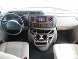 2014 Thor Motor Coach Four Winds Photo #11