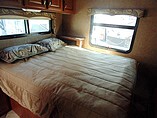 2015 Thor Motor Coach Four Winds Photo #15