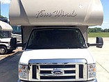 2015 Thor Motor Coach Four Winds Photo #4