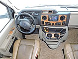 2016 Thor Motor Coach Four Winds Photo #9