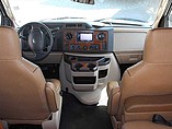 2014 Thor Motor Coach Four Winds Photo #12