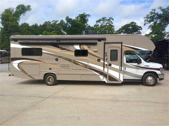 2015 Thor Motor Coach Four Winds Photo