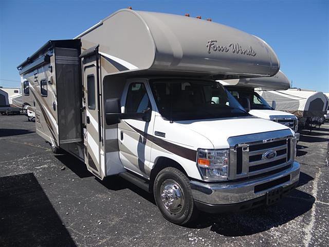 2015 Thor Motor Coach Four Winds Photo