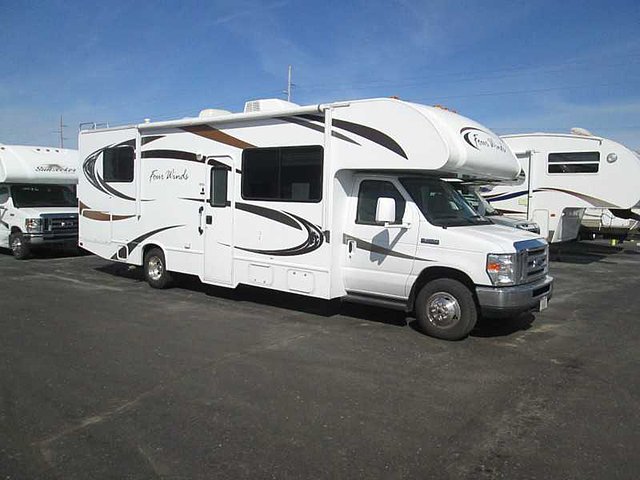 2014 Thor Motor Coach Four Winds Photo