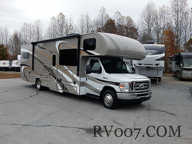 2015 Thor Motor Coach Four Winds Photo