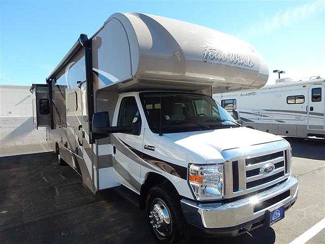 2015 Thor Motor Coach Four Winds Photo