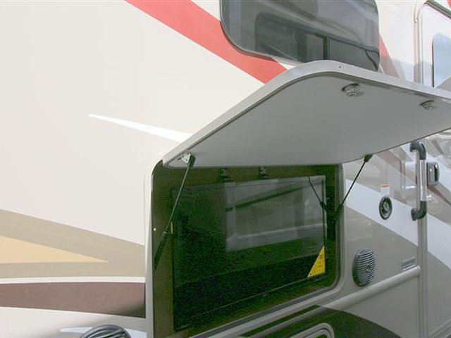 16 Thor Motor Coach Four Winds