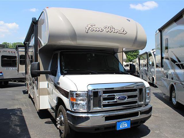 2016 Thor Motor Coach Four Winds Photo