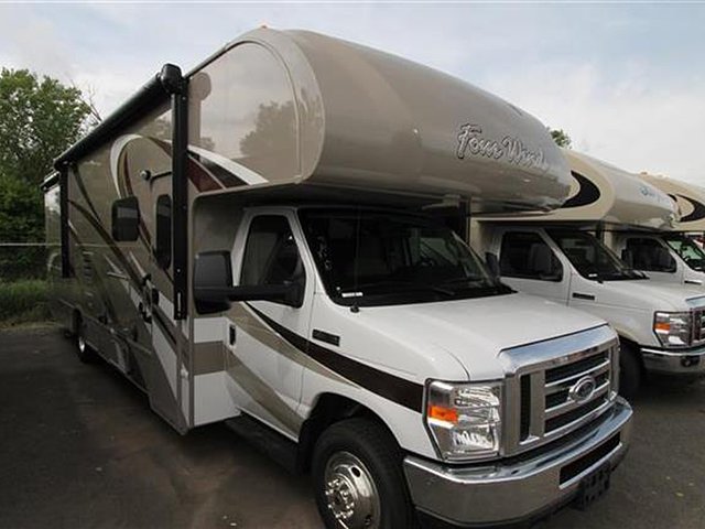 2016 Thor Motor Coach Four Winds Photo