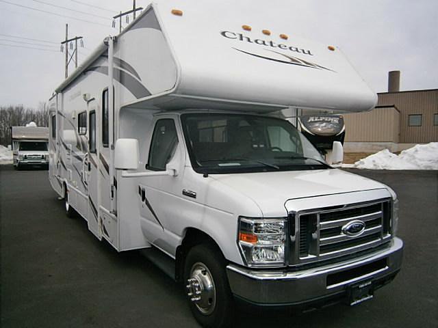 2011 Thor Motor Coach Four Winds Photo