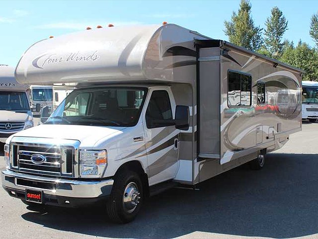 2014 Thor Motor Coach Four Winds Photo